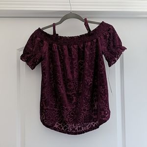 Velvety flower top
